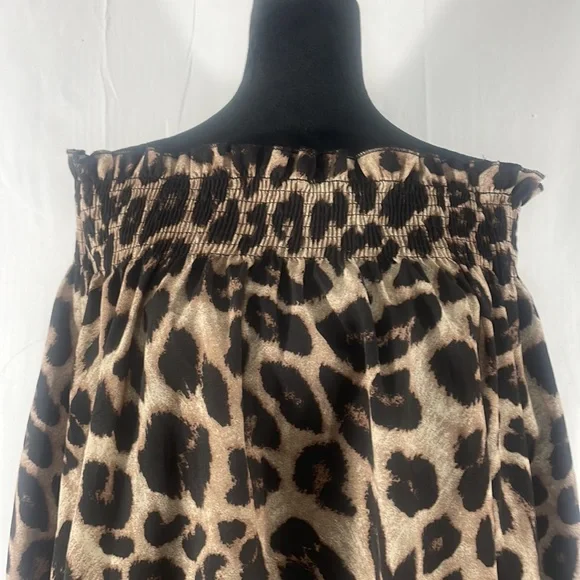 Off the shoulder leopard print , high low, top, tunic, size Large, lightweight - Picture 3 of 8